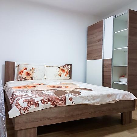Hotel Venecia Plaza Struga Esterno foto